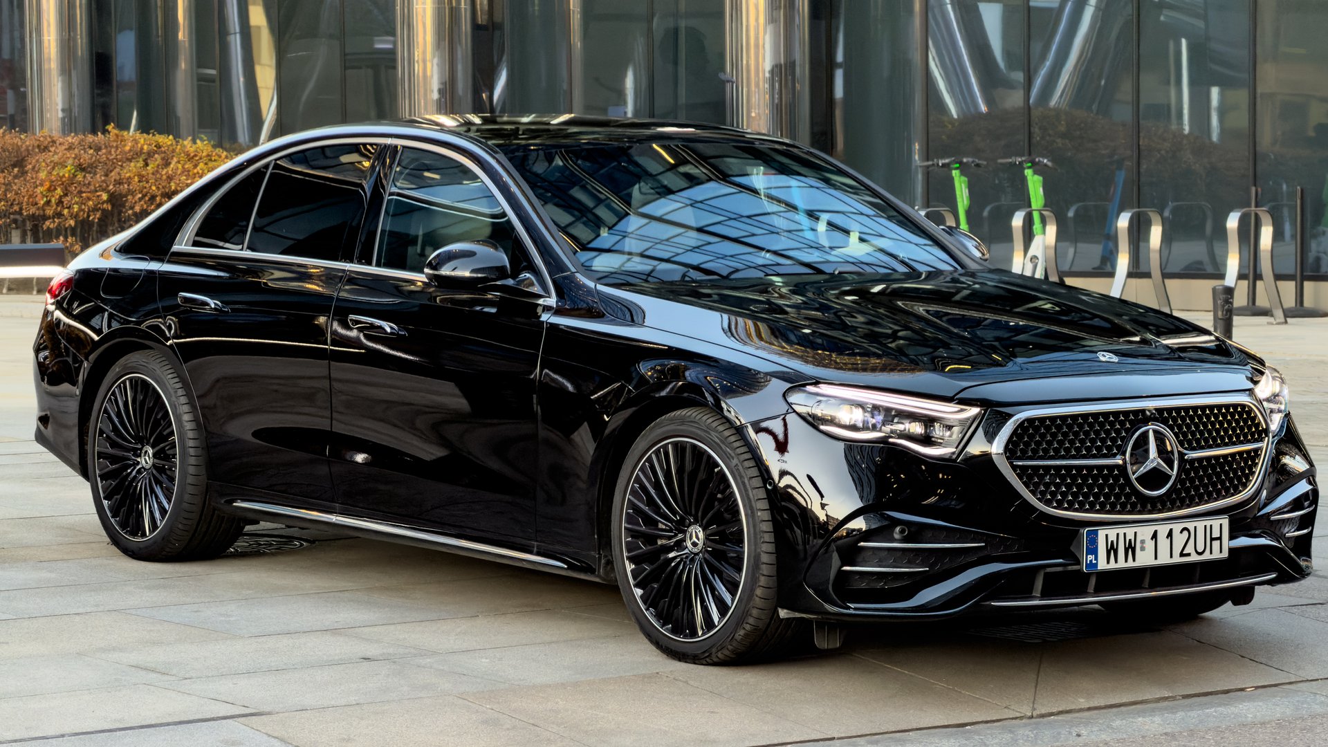 Black Mercedes E-Class from the Top Chauffeur fleet